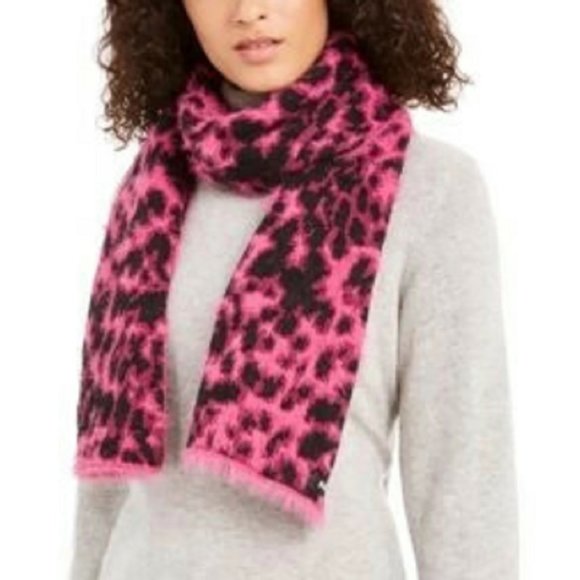 NWT-DKNY-Fuzzy Animal Print Knit Scarf 😻 - Picture 1 of 4